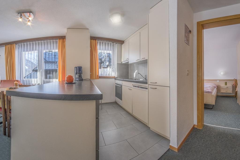 Apartments Bergrose Saas Fee Oda fotoğraf