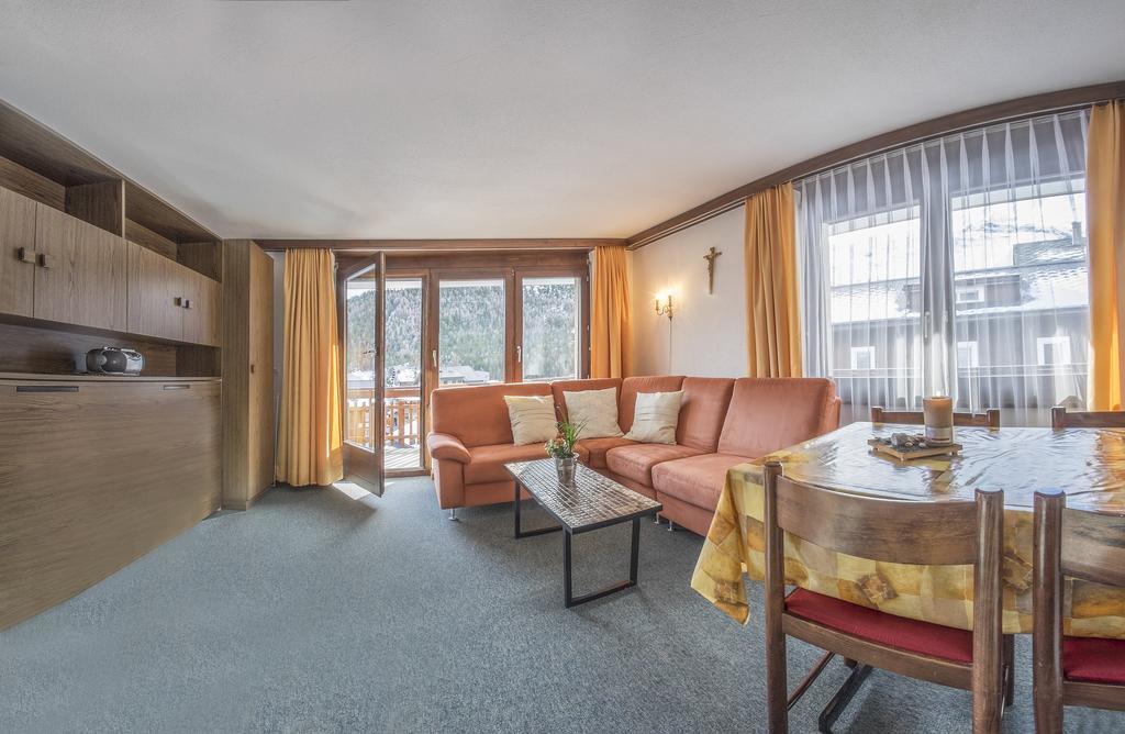 Apartments Bergrose Saas Fee Oda fotoğraf